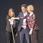 Schalten das neue Innovationsportal frei (von links nach rechts): Lisa-Marie Gundrum, Stefan-Markus Eschner und Christiane Medebach.