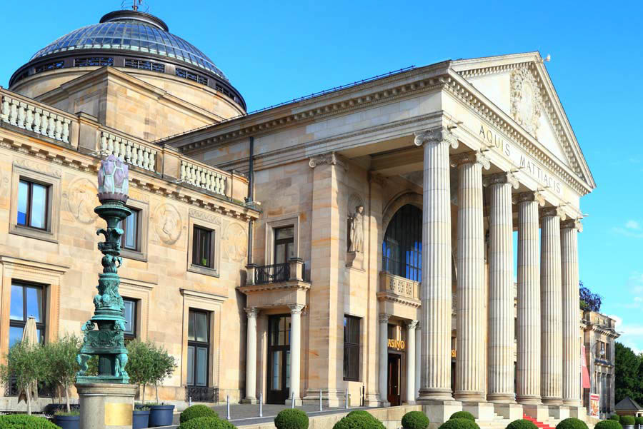 Frontseite des Kurhaus Wiesbaden